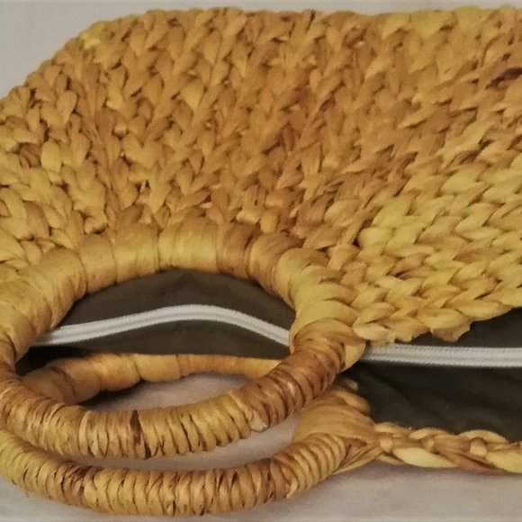 Wicker Handbag - Picture 2 of 4